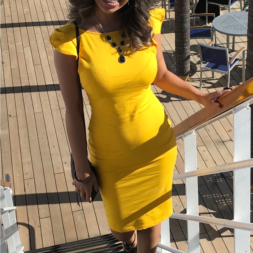 Yellow midi dress with tulip sleeves